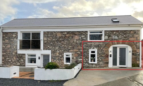 Merok Old Granary luxury accommodation for 2 persons in single unit.