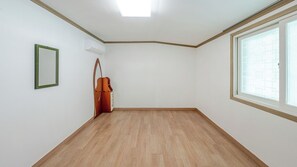 Basic Room, 2 Bedrooms (Room 102 Guesthouse(Ocean View/BBQ)) | 1 bedroom, free WiFi - Sokcho SBS Pension (Sokcho)