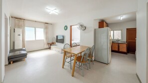 Basic Room, 3 Bedrooms (Room 103 Guesthouse(Ocean View/BBQ)) | 1 bedroom, free WiFi