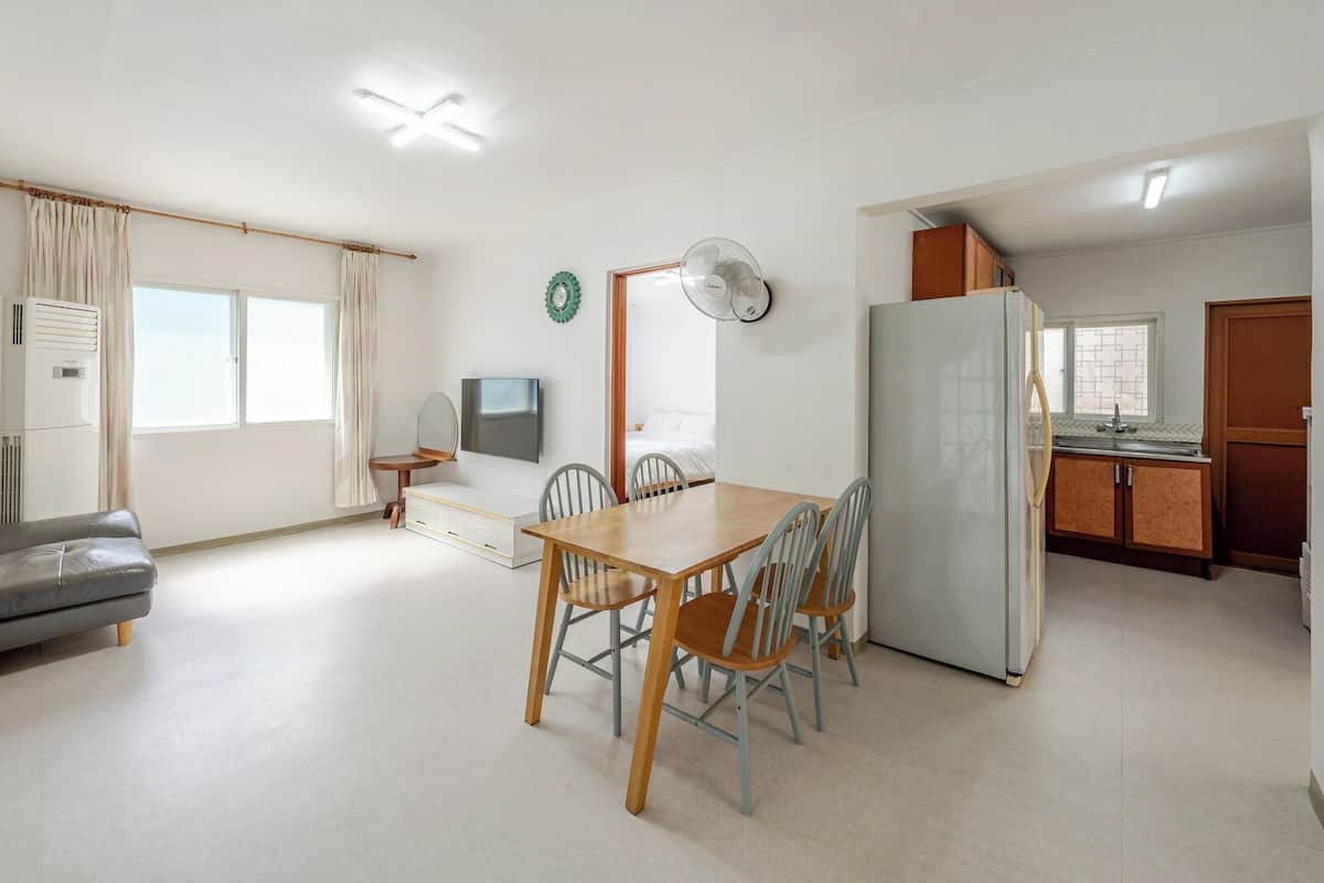 Basic Room, 3 Bedrooms (Room 103 Guesthouse(Ocean View/BBQ)) | 1 bedroom, free WiFi