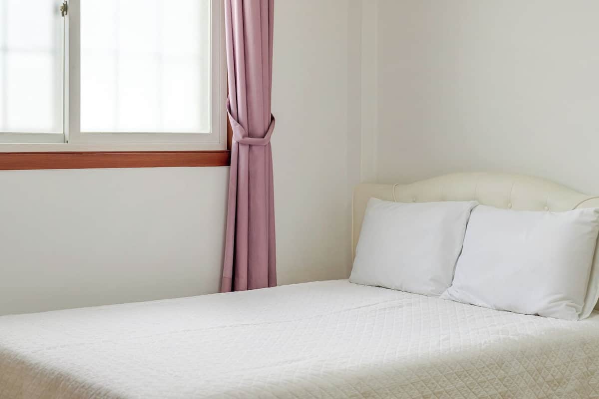 Basic Room, 1 Bedroom (Room 101 Guesthouse(Ocean View/BBQ)) | 1 bedroom, free WiFi