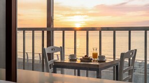 Basic Room, 1 Bedroom (Room 203 Pension(Ocean View/BBQ)) - Sokcho SBS Pension (Sokcho)