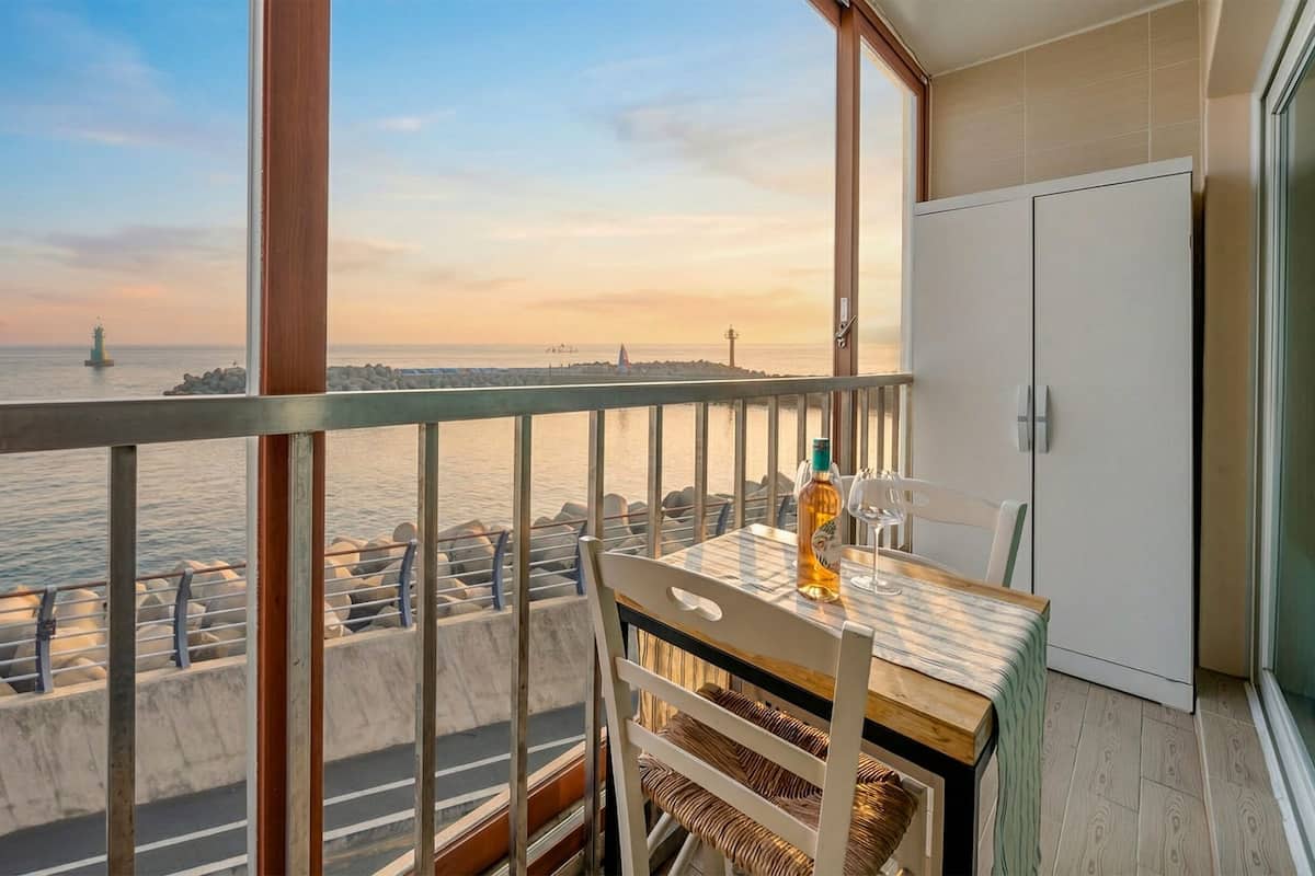 Basic Room, 1 Bedroom (Room 301 Pension(Ocean View/BBQ)) | 1 bedroom, free WiFi