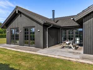 Outdoor dining - "Annina" - 250m from the sea by Interhome (Haderslev)