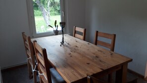 Dining - Farmhouse with large garden in the immediate vicinity of Lake Tollensesee (Blumenholz)
