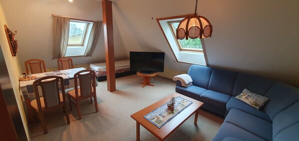 Living area - Apartment on Usedom in Heringsdorf / Seebad Bansin. 5 minutes walk to the beach / Baltic Sea (Heringsdorf)