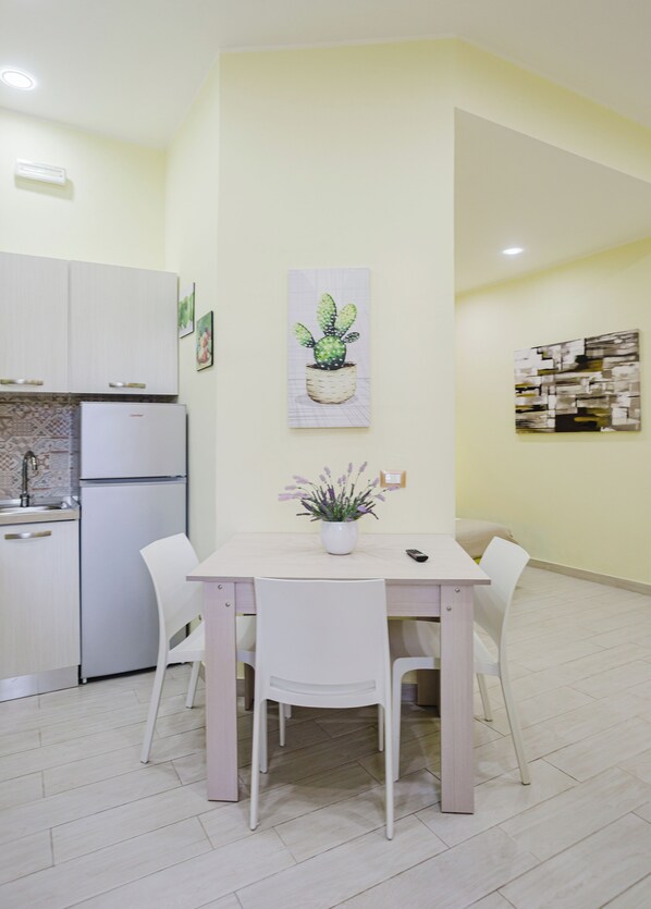 Deluxe Studio | Private kitchen