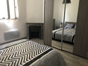 2 chambres, fer et planche à repasser, Wi-Fi, literie fournie