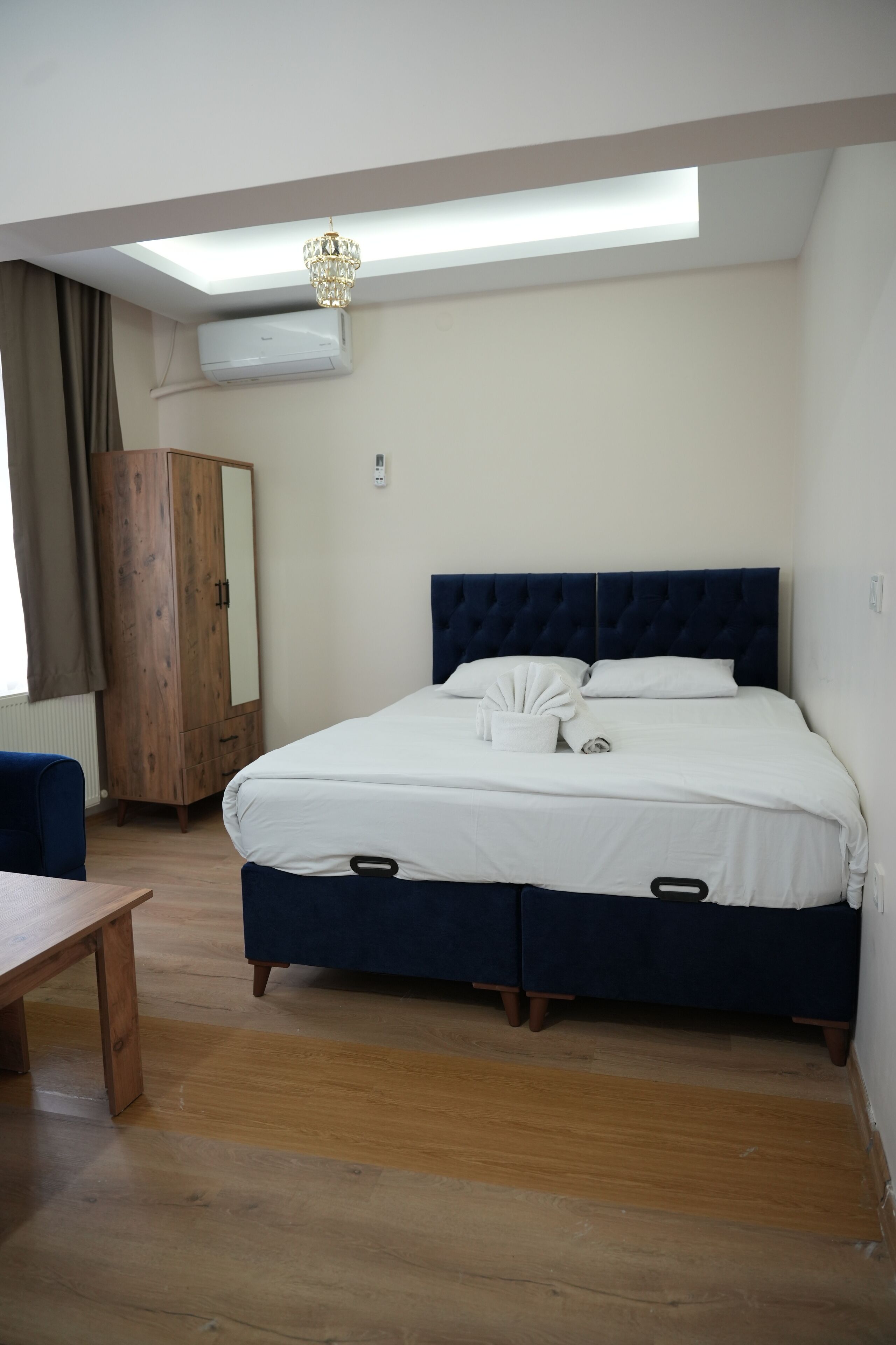 Egyptian cotton sheets, premium bedding, down duvets, in-room safe