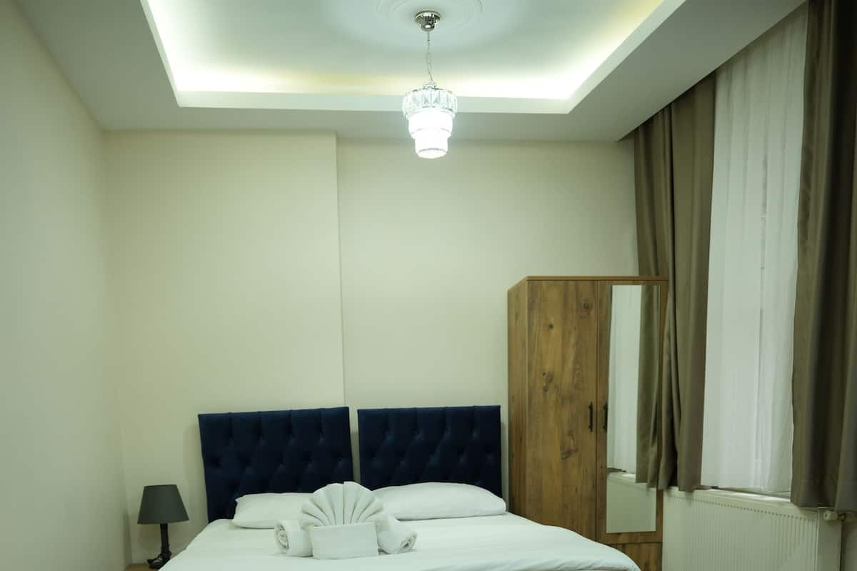 Egyptian cotton sheets, premium bedding, down comforters, in-room safe