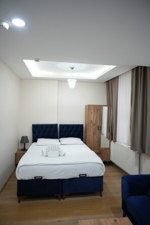 Twin Room | Egyptian cotton sheets, premium bedding, down comforters, in-room safe - BDK HOTEL (Istanbul)