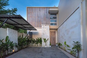 Front of property - La Vincentia (Jimbaran)