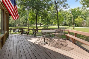 屋外ダイニングエリア