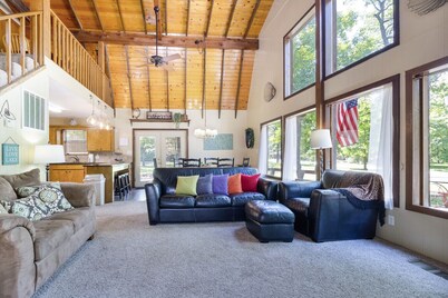 Barrel Cabin at Sandy Bass Bay!