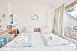 Unclassified image, 5 of 21, button