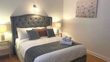 4 bedrooms, iron/ironing board, free WiFi, bed sheets