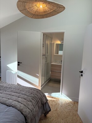 5 camere, Wi-Fi, lenzuola