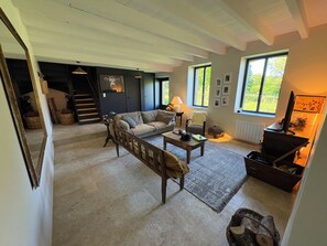 Living area - Charming country house in the heart of nature, close to Lake Nantua. (Matafelon-Granges)