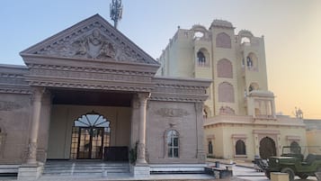 Façana frontal de l'allotjament
