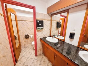 Shared Dormitory | Bathroom