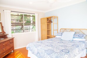 4 bedrooms, free WiFi, bed sheets