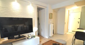 Flat-screen TV - Zennova 71 Mondè Thessaloniki Apt (Thessaloniki)