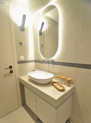 Apartamento Premium, vistas a la ciudad | Baño