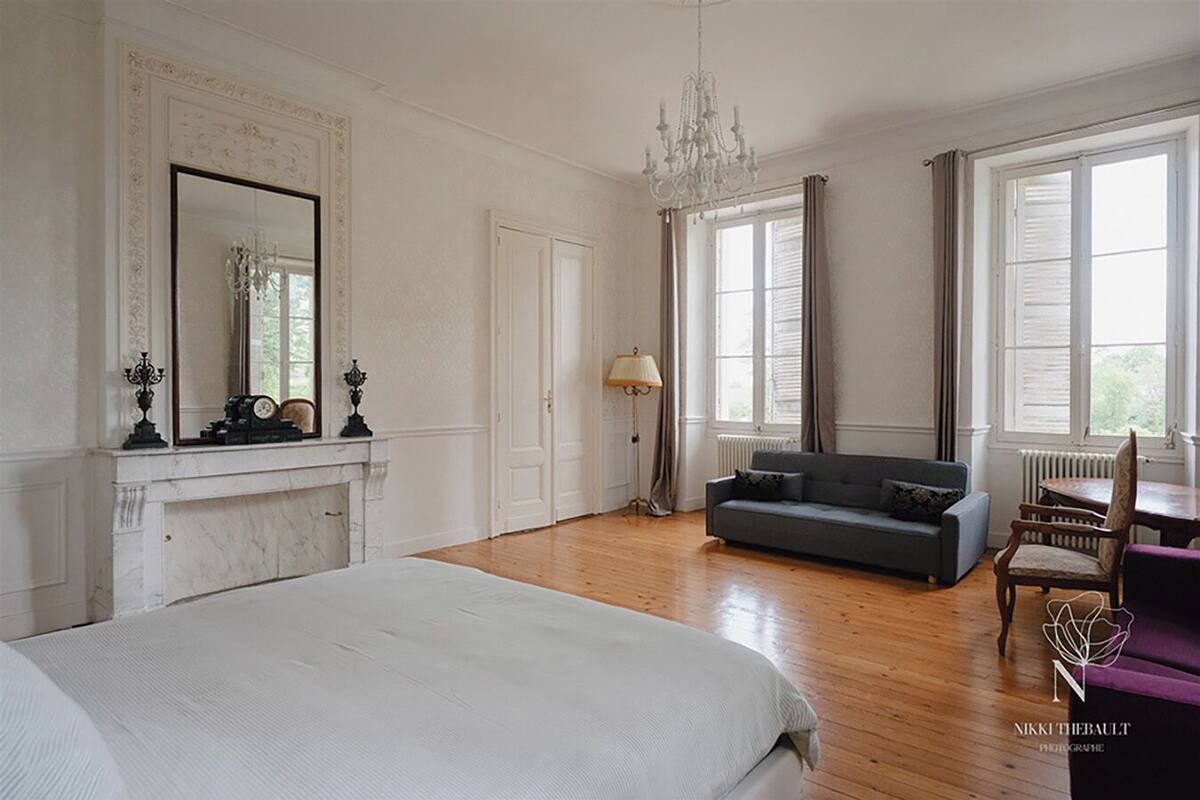 Deluxe Room, Lake View | Soundproofing, free WiFi