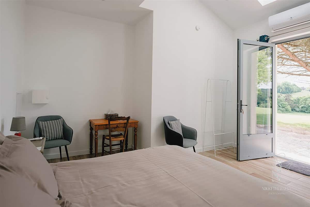 Chambre Double, vue jardin | Chambres insonorisées, Wi-Fi gratuit