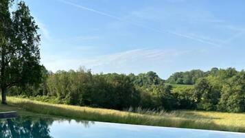 Alberca al aire libre