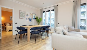 Apartment (3 Bedrooms) | Interior - Stay U-nique Apartments Balmes II (Barcelona)