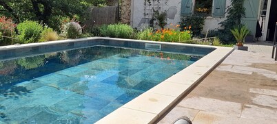 Charming house with swimming pool 5 minutes from VAISON LA ROMAINE