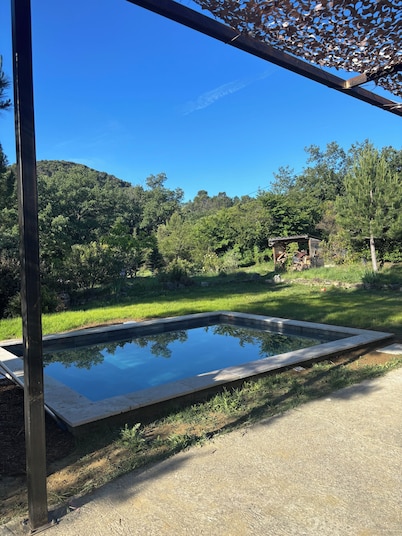 Charming house with swimming pool 5 minutes from VAISON LA ROMAINE