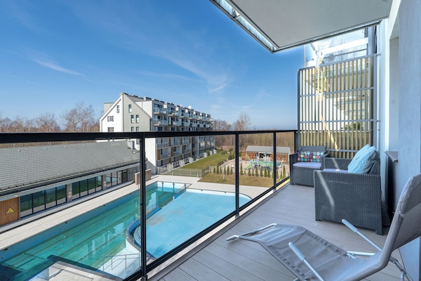 Apartament (305) Pool View | Balcony view