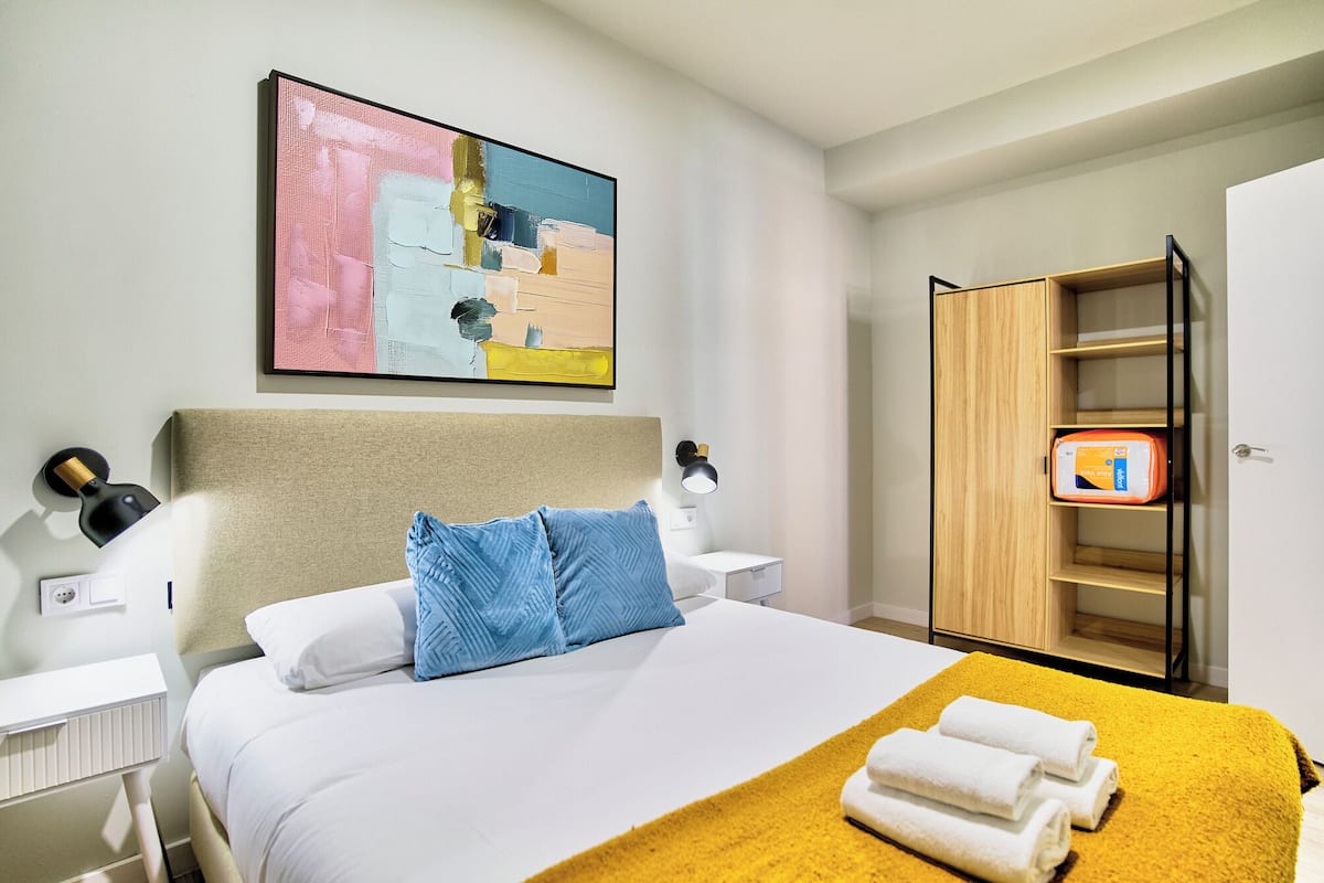 1 bedroom, desk, soundproofing, iron/ironing board