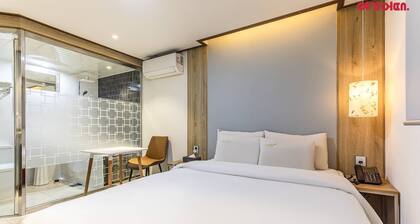 MARU HOTEL