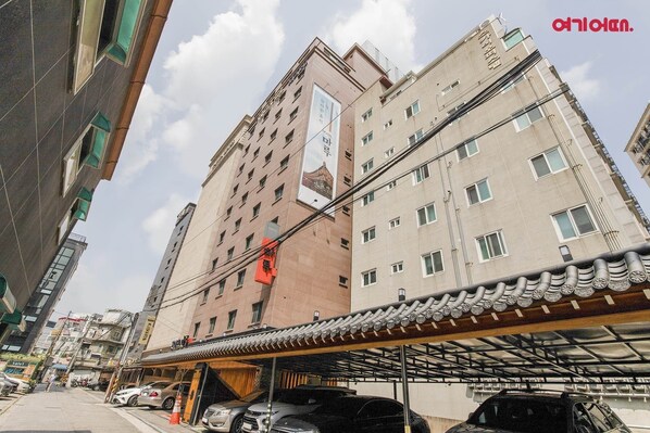 Exterior - MARU HOTEL (Seoul)