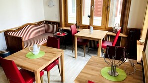 Shared Dormitory, 1 Bedroom, Smoking, Terrace | Lounge