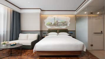 Premier Double Room | Free minibar, individually decorated, desk, laptop workspace