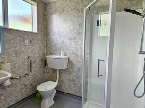 Estudio Deluxe | Baño | Artículos de higiene personal gratuitos, jabón, champú y papel higiénico