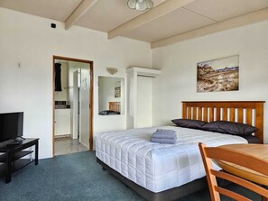 Deluxe Studio | Free WiFi - 45 On Avenal Motel (Invercargill)