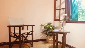 Desk, laptop workspace, iron/ironing board, WiFi (free)