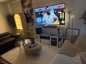 Apartamento, 1 habitación, balcón | Sala de estar