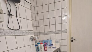 Appartement, 1 slaapkamer, balkon | Badkamer
