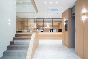 Reception - Brown Dot Hotel Hongseong Naepo (Hongseong)