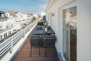 Outdoor dining - // VACATION APARTMENT EMSPIRAT 18 // (Norderney)