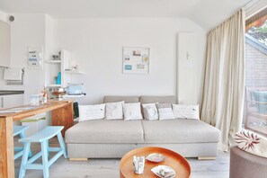 TV, DVD player - House Adria Apartment 27 Ostseegöre (Scharbeutz)