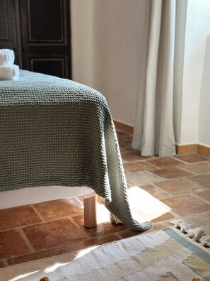 4 habitaciones, tabla de planchar con plancha y wifi gratis 