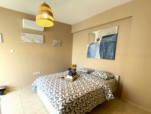 2 chambres, fer et planche à repasser, Wi-Fi, draps fournis