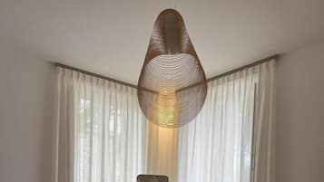 Coffres-forts dans les chambres, bureau, chambres insonorisées